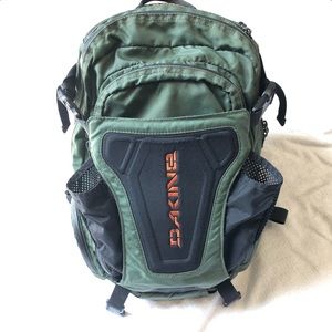 dakine apex backpack